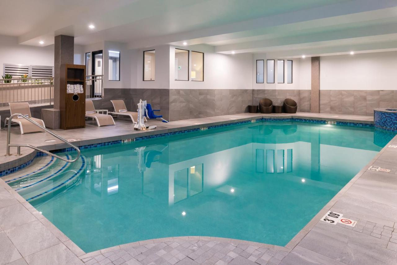Holiday Inn Concord Downtown, An Ihg Hotel Buitenkant foto