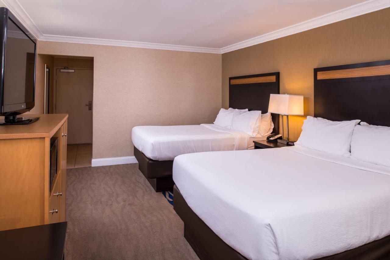 Holiday Inn Concord Downtown, An Ihg Hotel Buitenkant foto