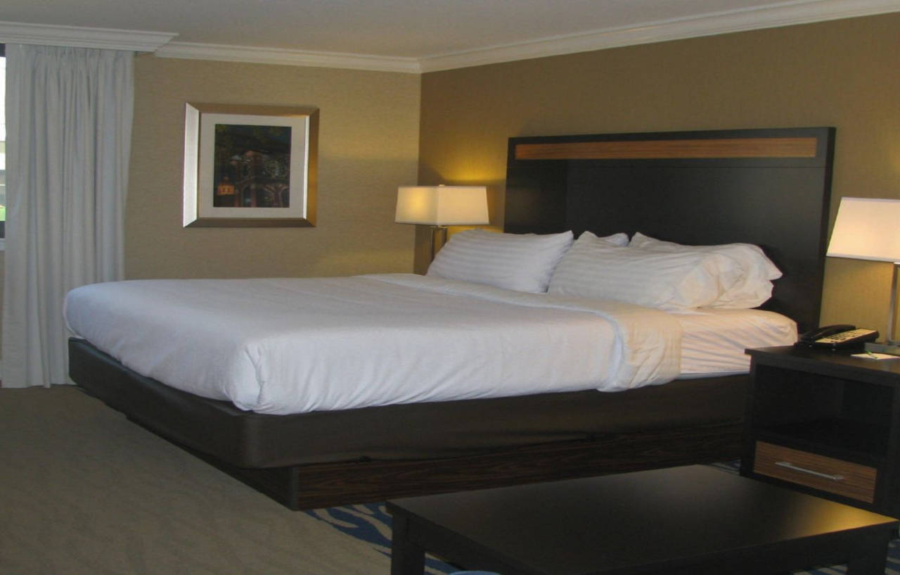 Holiday Inn Concord Downtown, An Ihg Hotel Buitenkant foto